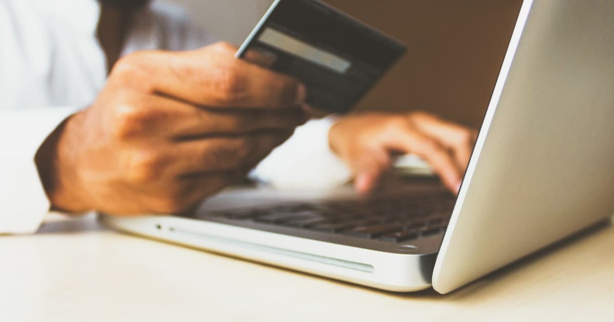 Facturación Electrónica Obligatoria en LATAM: Qué Es, Por Qué Importa y Cómo Cumplir